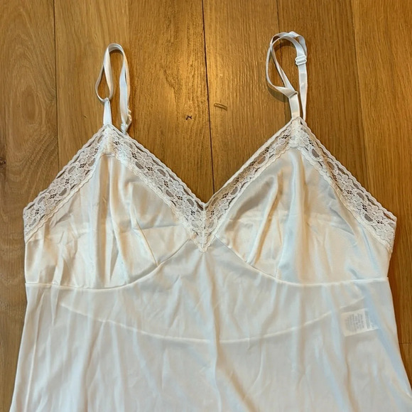 Vtg Vanity Fair Slip White Lace Trim Size Medium - Picture 2 of 5